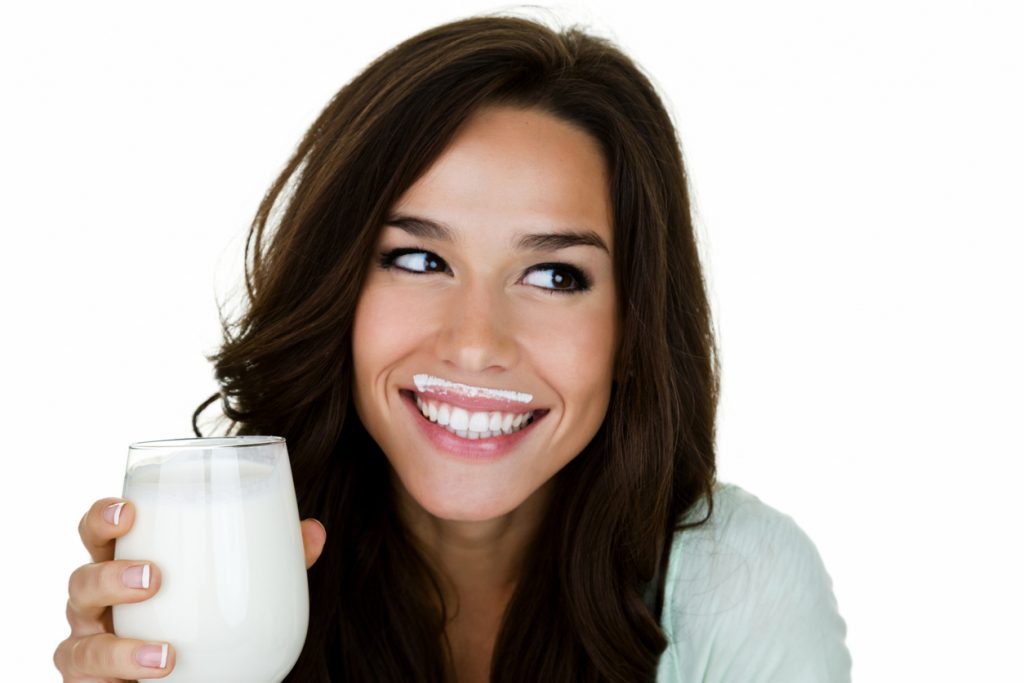 الحليب يقوي العظام