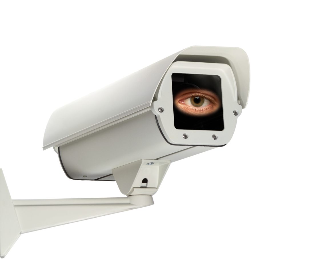 كاميرات خفية بالغرف