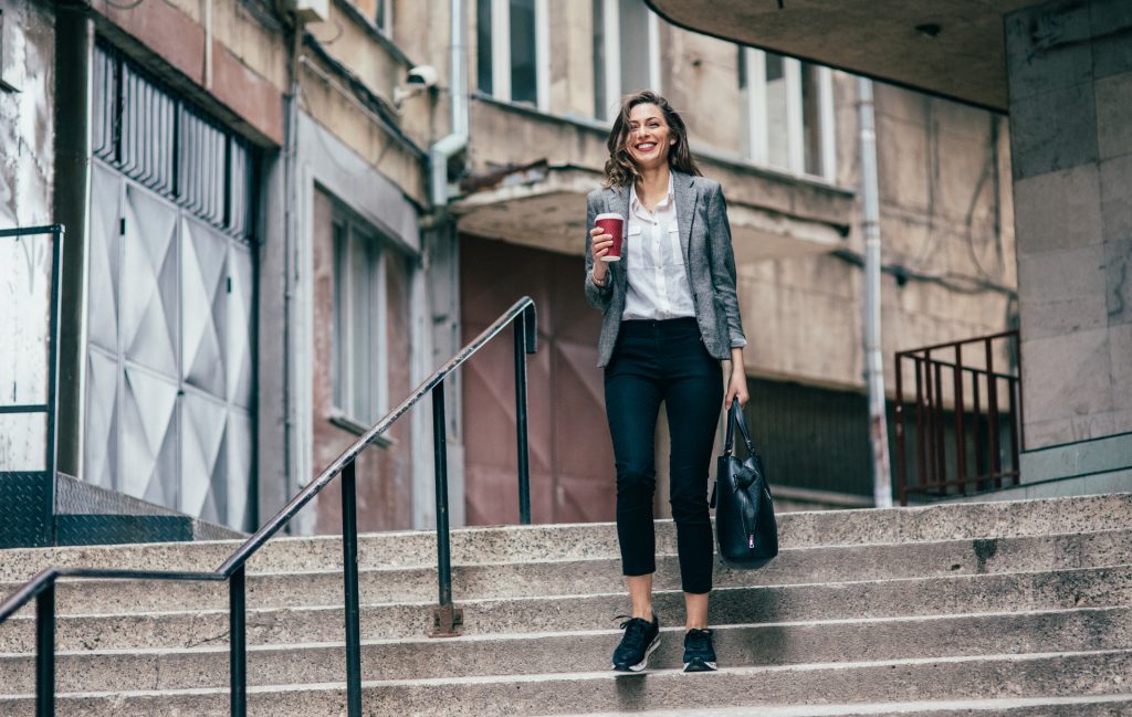 أجمل 6 أحذية رياضية نسائية للمشي