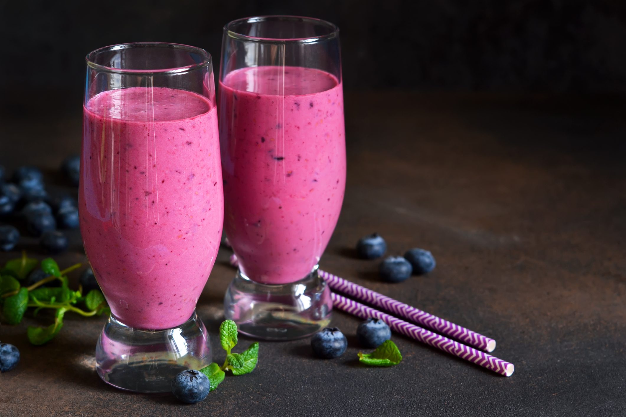 عصير التوت والفراولة السحري