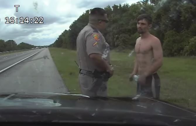 ولم تكن دوافع جينسن واضحة لقيامه بسرقة السيارة، بحسب ما قالت الشرطة.