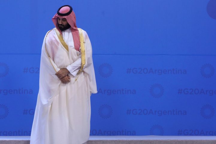 محمد بن سلمان بدا وحيداً في قمة العشرين الماضية بعيد توجيه اتهامات له بالتورط في قتل الصحفي خاشجقي/ Getty Images