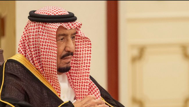 العاهل السعودي يقيل مدير الأمن العام ويحيله للتحقيق مع مسؤولين آخرين.. هذه قائمة التهم التي يواجهونها