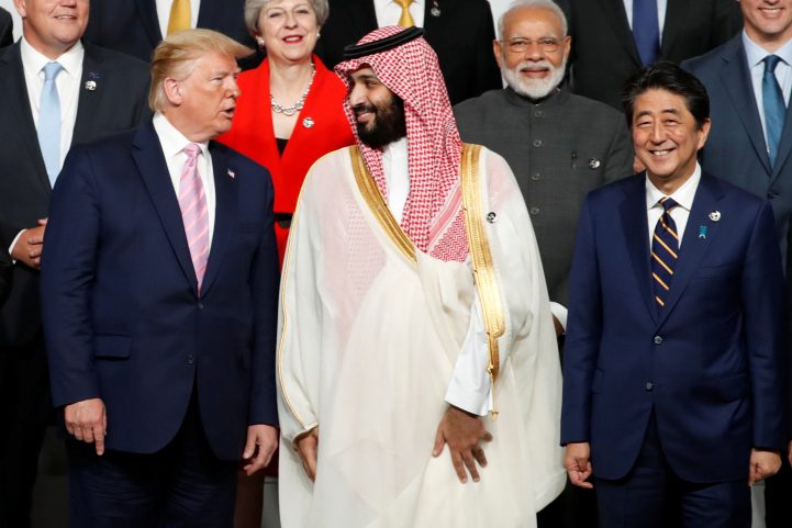 الرئيس دونالد ترامب يحادث ولي العهد السعودي محمد بن سلمان/ رويترز