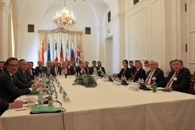 أمريكا تعلن استعدادها للعودة إلى مفاوضات فيينا بشأن الاتفاق النووي.. وإيران تنتظر تشكيل الحكومة الجديدة