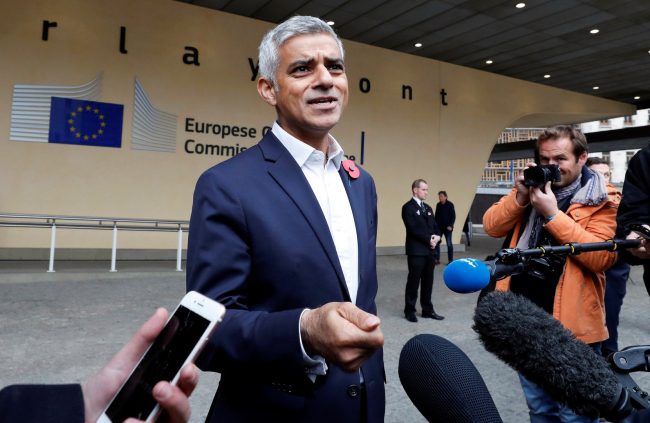 البريكست “أضعف اقتصادنا ولطَّخ سمعتنا”.. عمدة لندن يدعو سوناك للاعتراف بخطأ الانفصال عن أوروبا