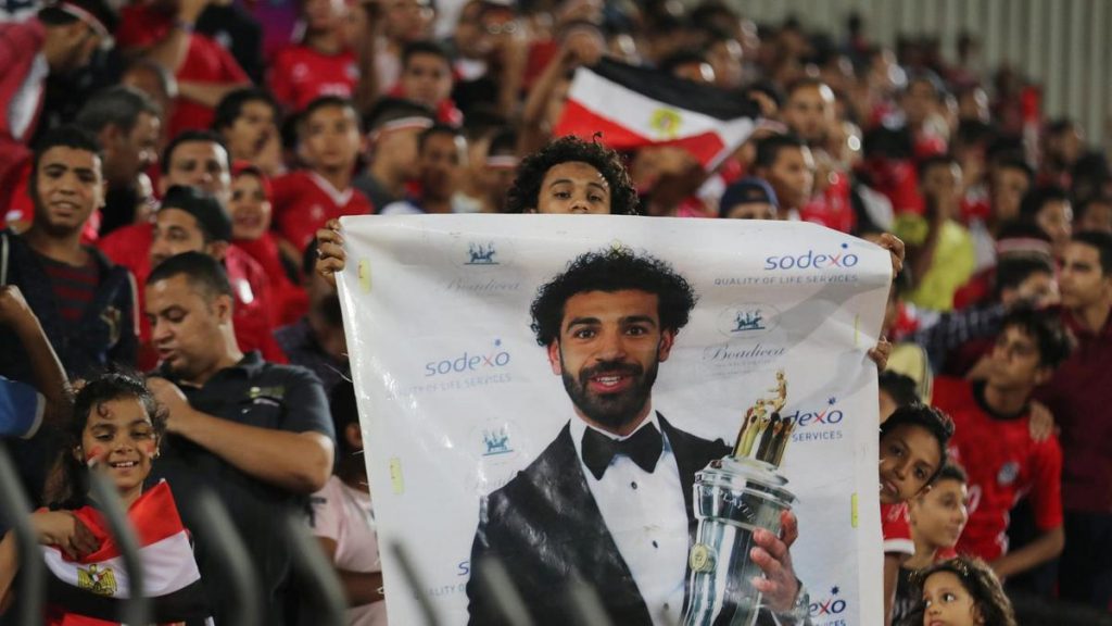 السياسة اقتحمت ملاعب كرة القدم المصرية خلال بطولة كأس الأمم الإفريقية