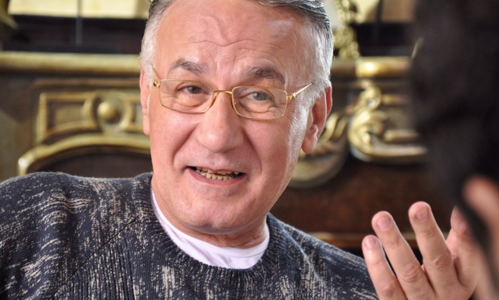 الوضع الصحي لعزت أبوعوف