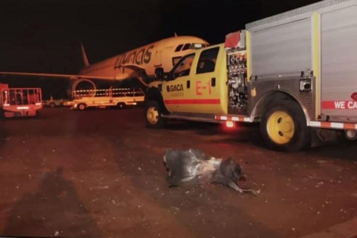 آثار قصف الحوثيين لمطار أبها السعودي (أرشيف)/ مواقع التواصل الاجتماعي