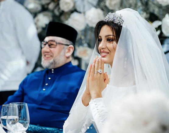 طلاق ملك ماليزيا وملكة جمال روسيا السابقة