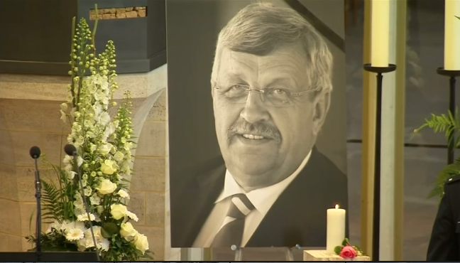 قاتِل السياسي الألماني المناصر للاجئين يُقرُّ بفعلته، تصريحات أغضبته ودفعته لارتكاب الجريمة