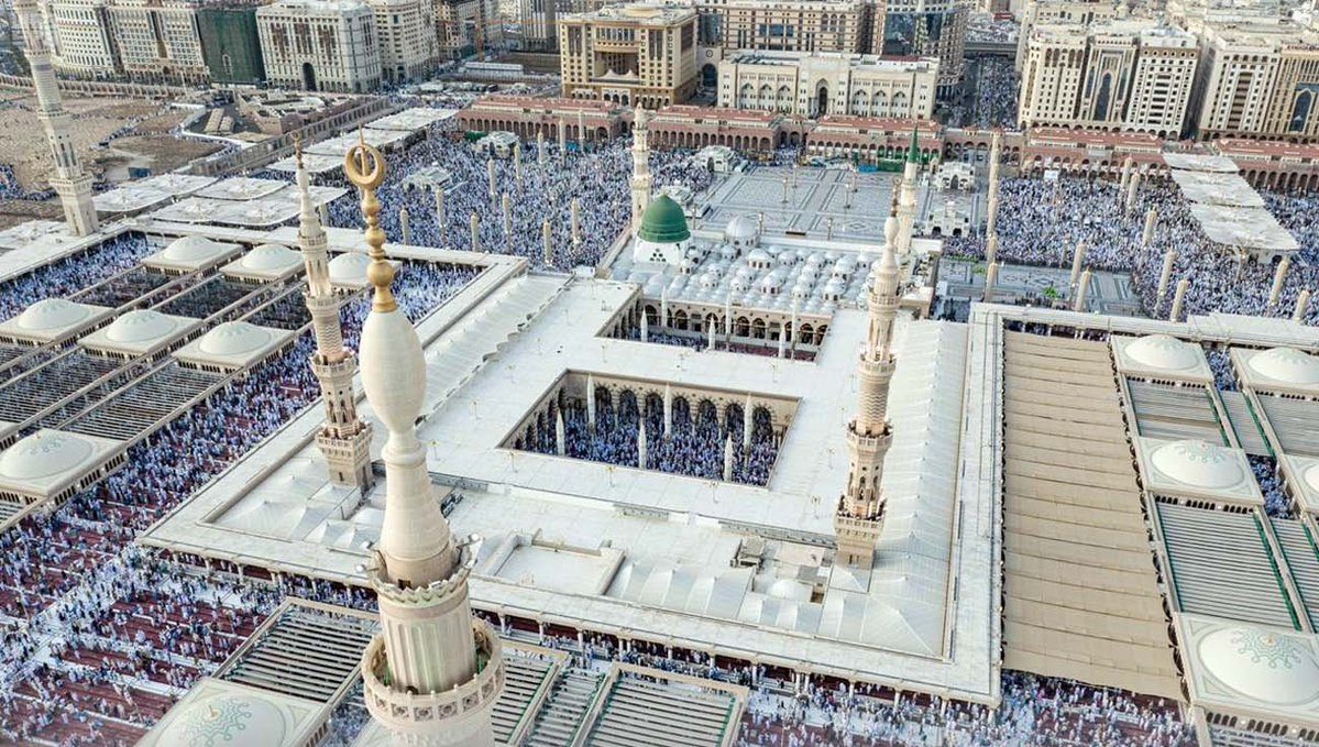 الصلاة في المسجد النبوي