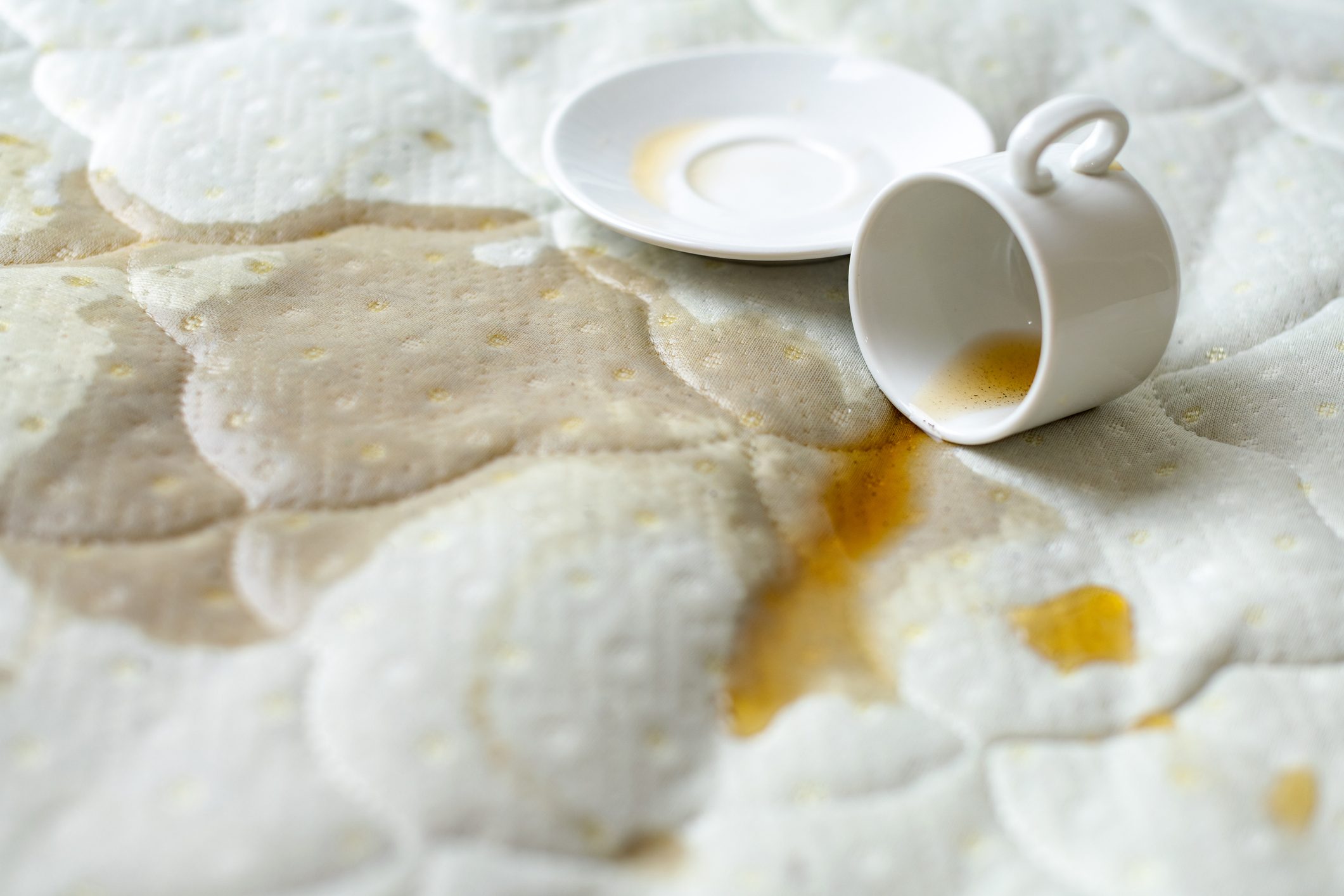 تنظيف فراش السرير