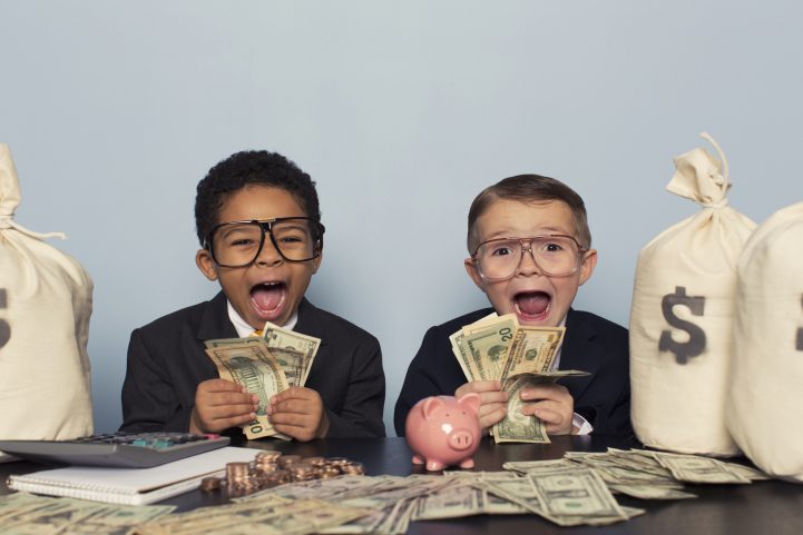 iStock/  أشياء لا تنفق أموالك عليها لتصبح غنياً