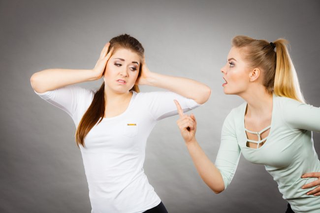 علاقات الصداقة المؤذية والسامة.. ما علاماتها؟ وكيف يمكن إنهاؤها؟