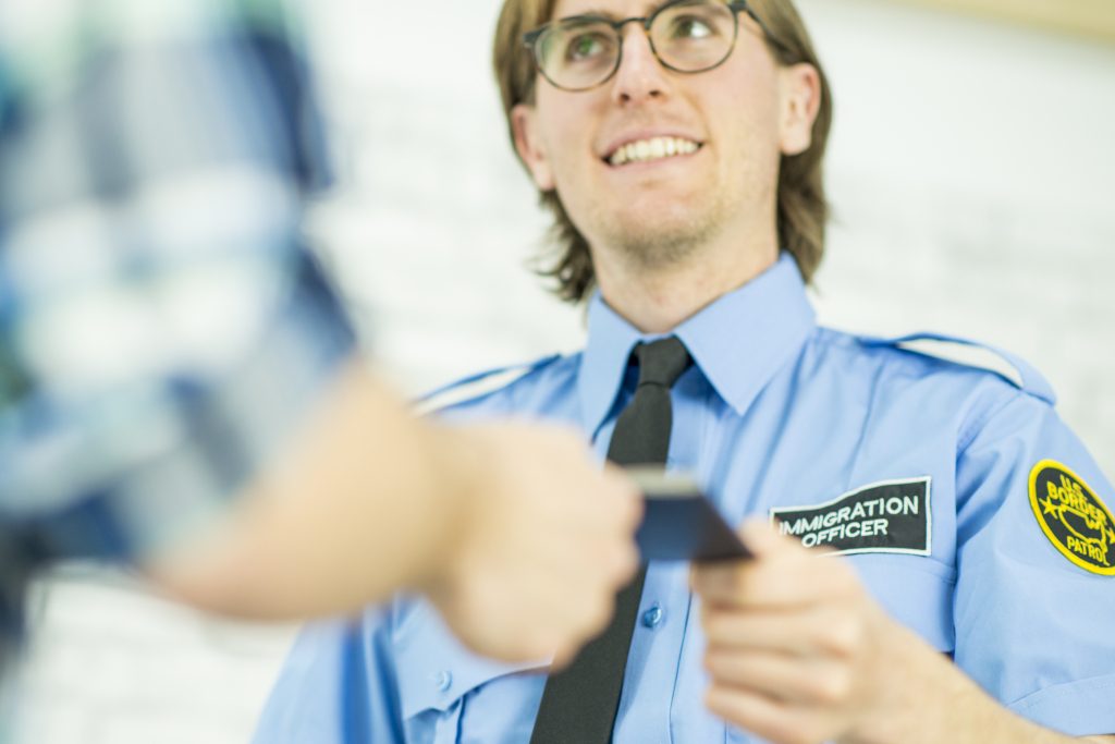 واشنطن تطلب معلومات حساباتك الاجتماعية ضمن شروط الحصول على تأشيرة أمريكا ابتداءً من يونيو/حزيران 2019 (iStock)