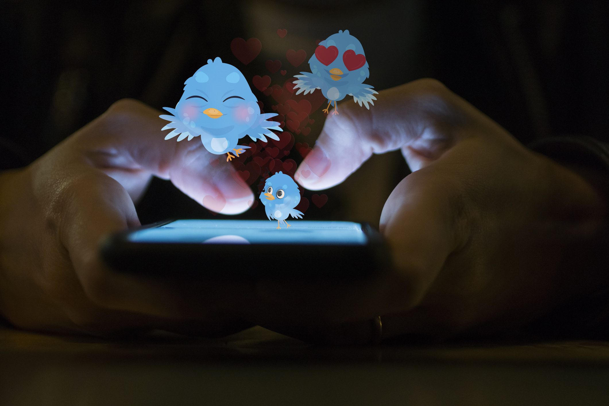 لتعزيز التواصل والحوار..تويتر الآن يتيح للضيوف الانضمام لبث الفيديو المباشر لك