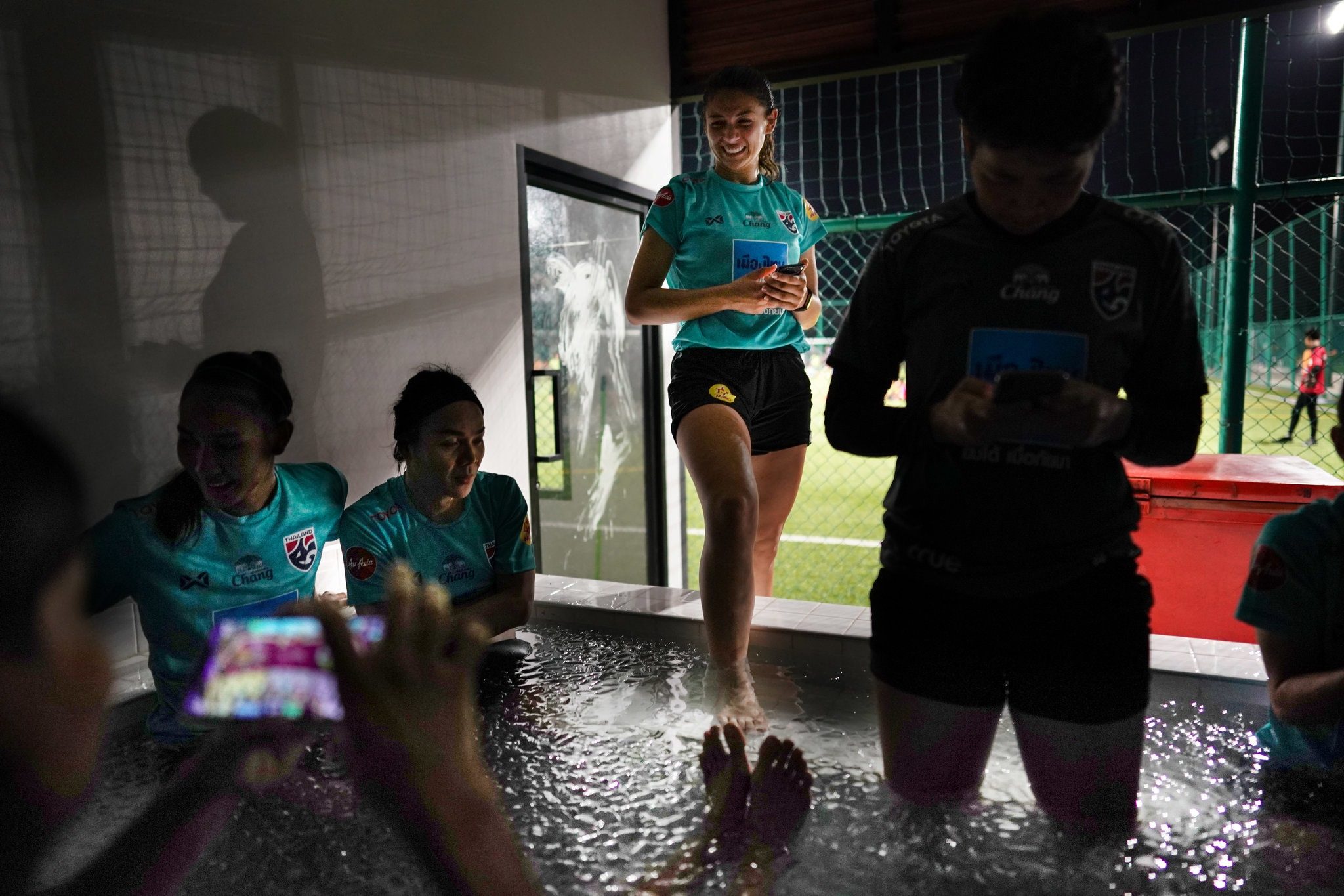 متبرّع سخي ومنافسون في فخ المنشطات.. صحيفة أمريكية تكشف سر تأهل منتخب تايلند إلى مونديال السيدات