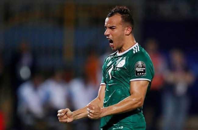 حسّه التكتيكي متدنٍّ ولياقته ضعيفة.. لماذا فشل الجزائري بلعمري في فرنسا ورحل إلى قطر؟