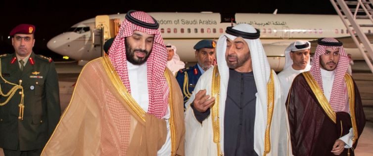 ولي عهد أبو ظبي محمد بن زايد وولي العهد السعودي محمد بن سلمان/ رويترز