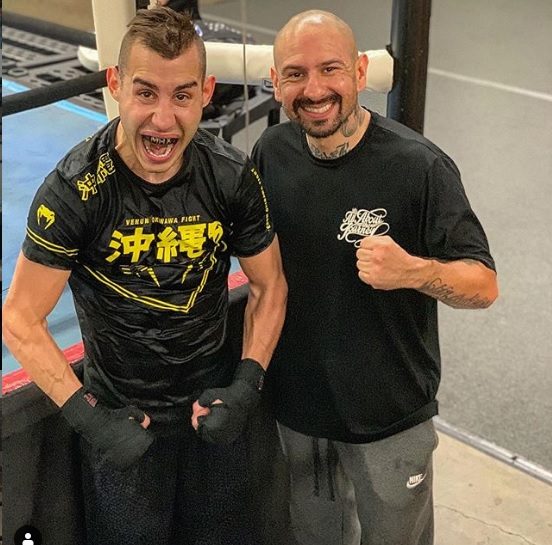 صمد 11 جولة قبل أن ينهار تماماً.. الكبرياء تهدد ملاكماً روسيّاً بفقدان حياته