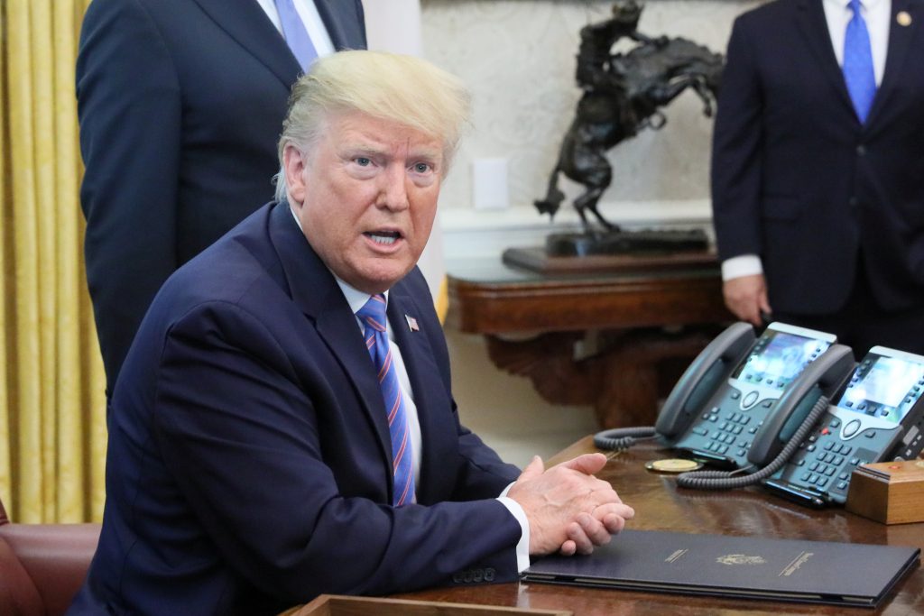 ترامب ايران تلعب بالنار