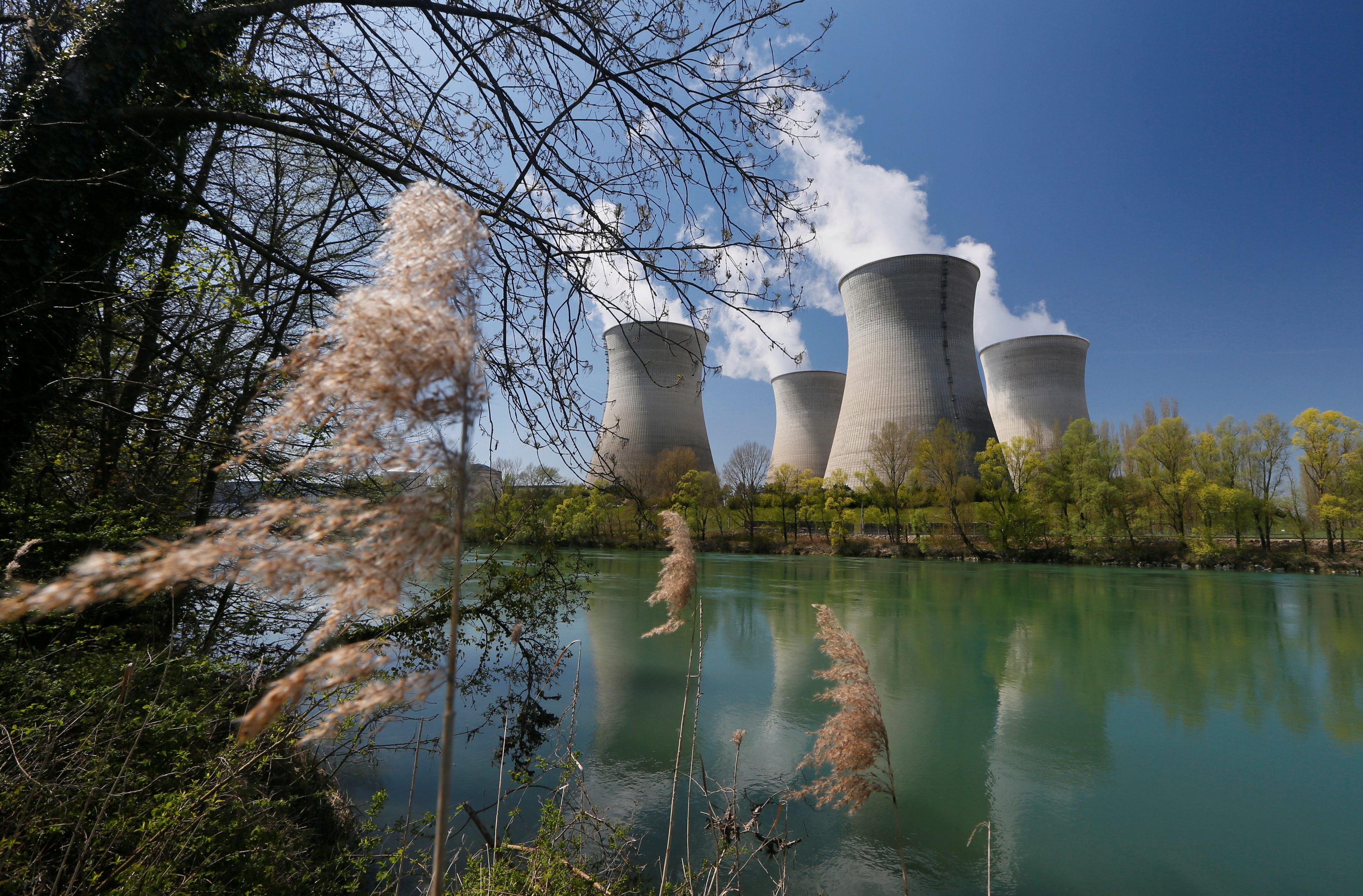 دول عربية حليفة لأمريكا تستعد لتخصيب اليورانيوم، فهل تحاصرها واشنطن كما تفعل مع إيران؟