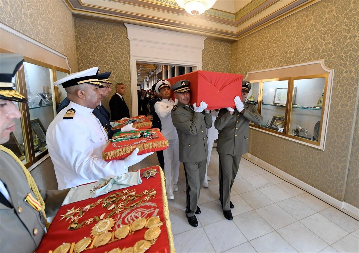 تشييع جثمان السبسي/الأناضولتشييع جثمان السبسي/الأناضول