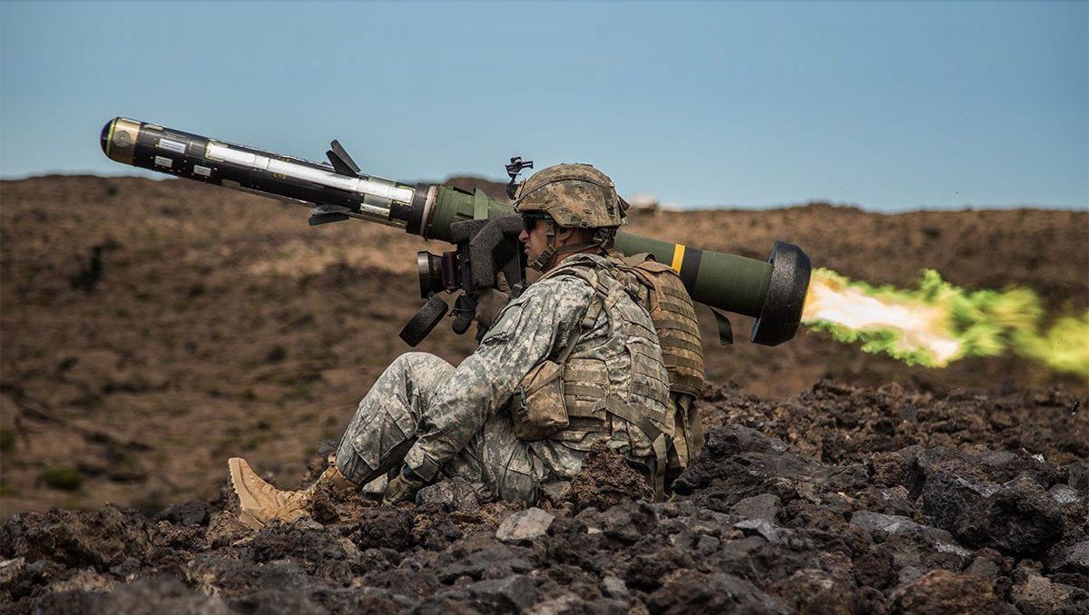 الرحلة الغامضة لصواريخ «جافلين» الأمريكية.. كيف وصلت إلى أيدي قوات حفتر بليبيا؟