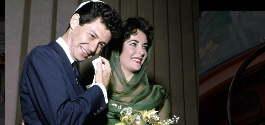 سيارة أسطورة هوليوود مطروحة للبيع في مزاد.. اشترتها بزواجها من الرجل الرابع بين أزواجها السبعة