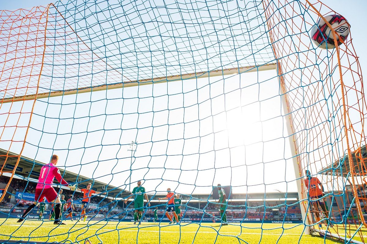 هز الشباك لم يعد اختصاصهم.. «الهداف المزور» يعوّض إخفاق اللاعب رقم 9