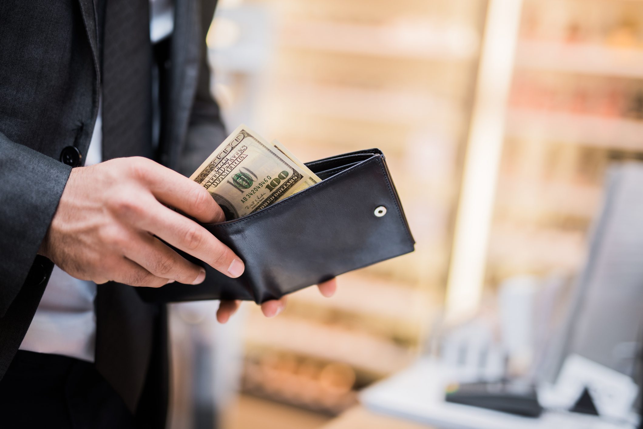 ماذا تقول عاداتك في الإنفاق عن نوع شخصيتك؟ إليك إجابة علم النفس