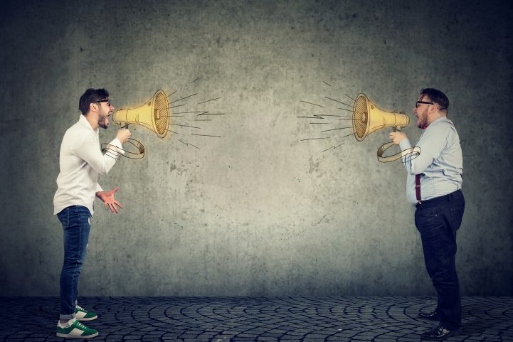 iStock\ لا تهدر طاقتك في محاولة إثبات وجهة نظك.. فقط اسأل عن التفاصيل