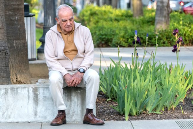 لماذا نشعر بالإرهاق الشديد.. وما الحل؟ ليس لكبار السن فقط!