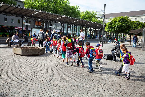 مدير الروضتين أرسل خطاباً لأهالي الأطفال يقول "لقد أدركنا أن قرارنا في الروضتين بالتخلي عن لحم الخنزير أثار الرأي العام كثيراً