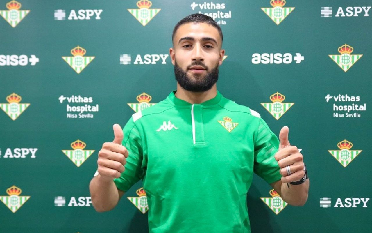 بعد انتقاله الغريب لبيتيس.. فقير «تاه» بين كبار أوروبا لتحتضنه الأندلس