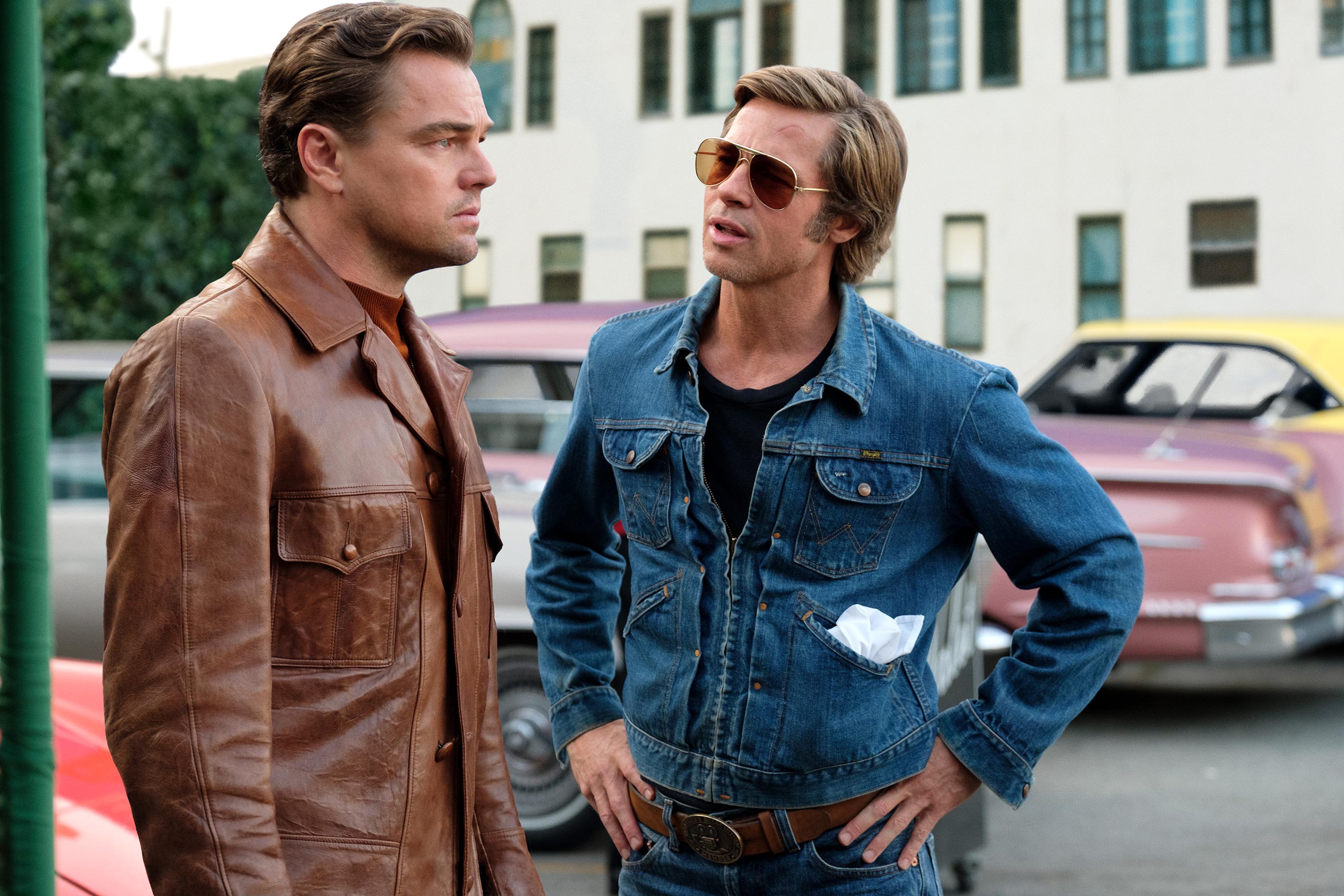 براد بيت وليوناردو دي كابريو في فيلم Once Upon a Time In Hollywood (Web)