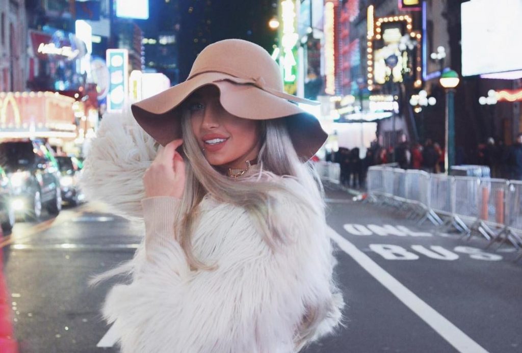 عارضة الأزياء السعودية روزانا