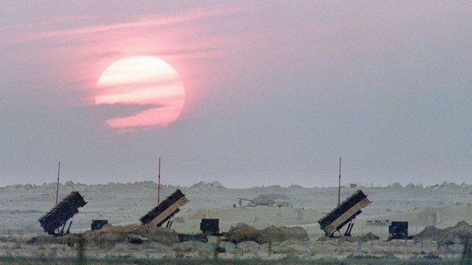 رسائل إيرانية عبر الحوثيين .. طائرات مسيرة وصواريخ تظهر عجز أنظمة باتريوت