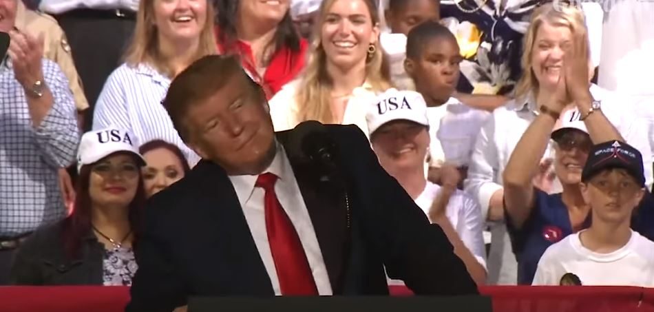 الرئيس الأمريكي دونالد ترامب