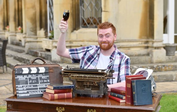 جائزة ولا في الأحلام.. شاب بريطاني سيحصل على 12 ألف دولار شهرياً لمدة 30 عاماََ