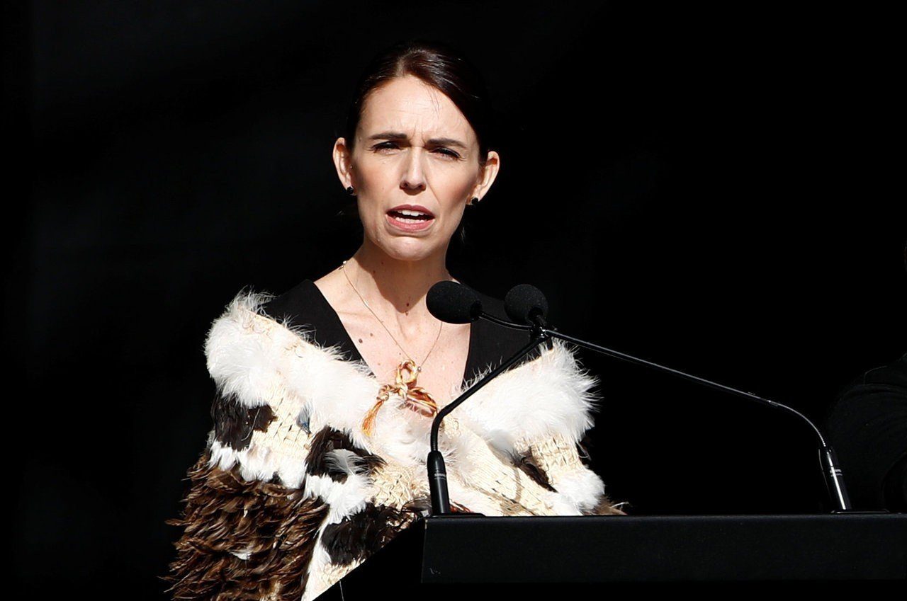 «متطرفون» يبيعون شعارات سفاح نيوزيلندا على الإنترنت.. وجاسيندا أرديرن تعلق: لا يمكنني فعل شيء