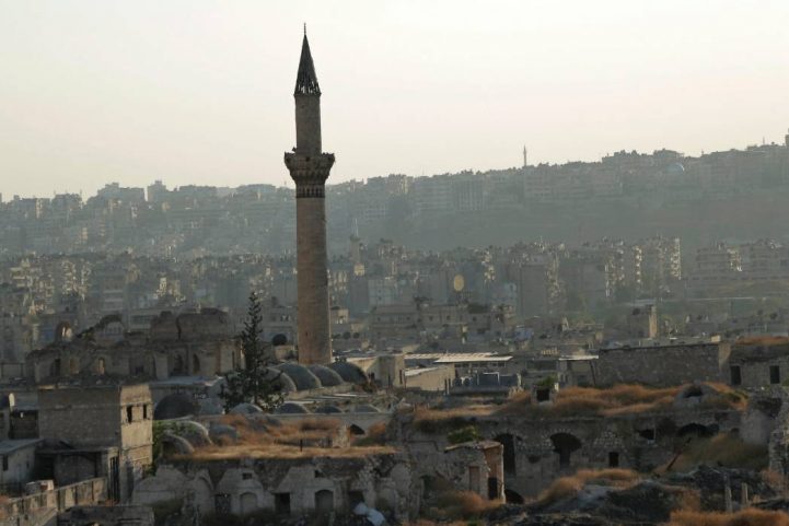 حلب ، أكبر مدينة في سوريا ، كانت المركز التجاري الرئيسي في البلاد قبل الحرب/ AP