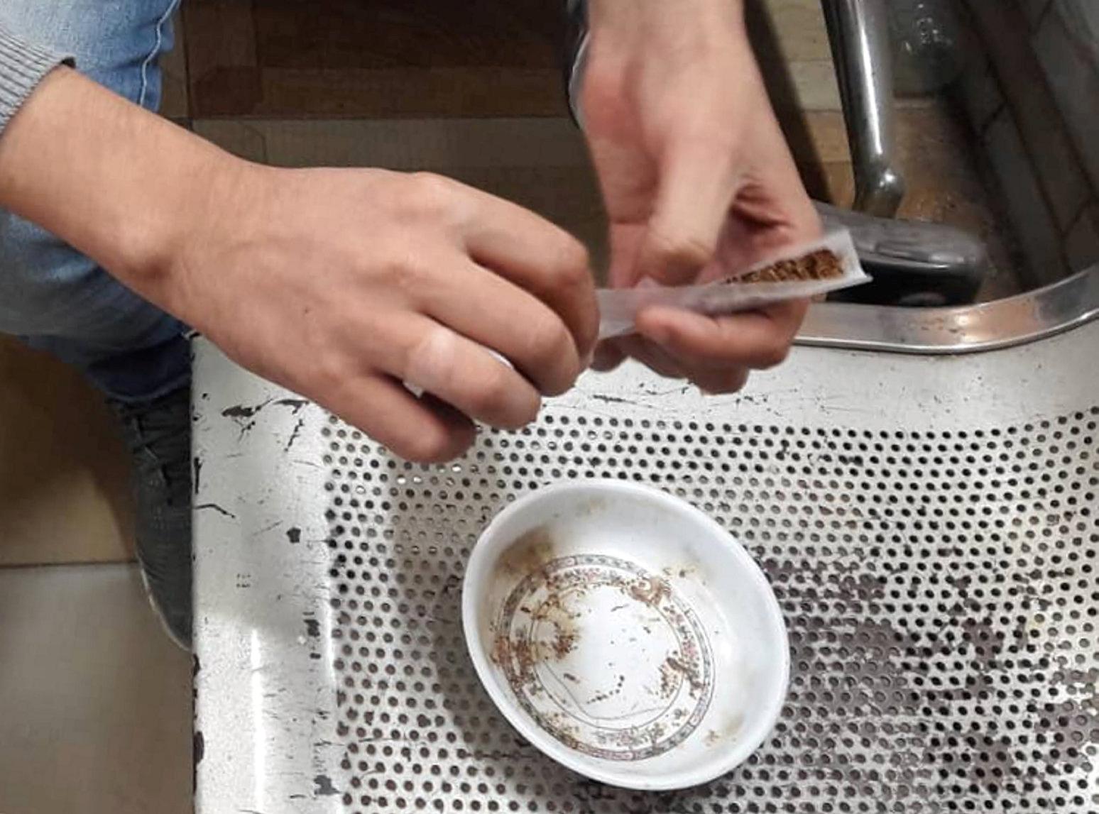 ما حقيقة تسريح 1.5 مليون موظف مصري بسبب تعاطيهم المخدرات؟