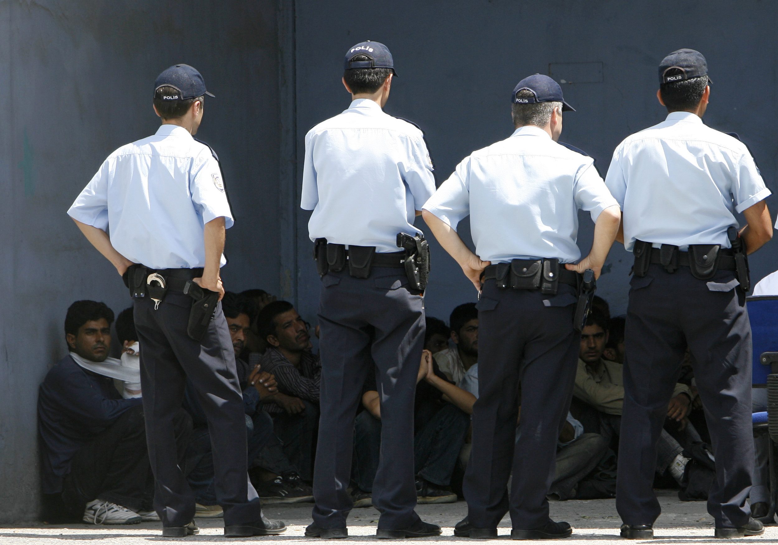 مكافحة الهجرة إسطنبول تركيا