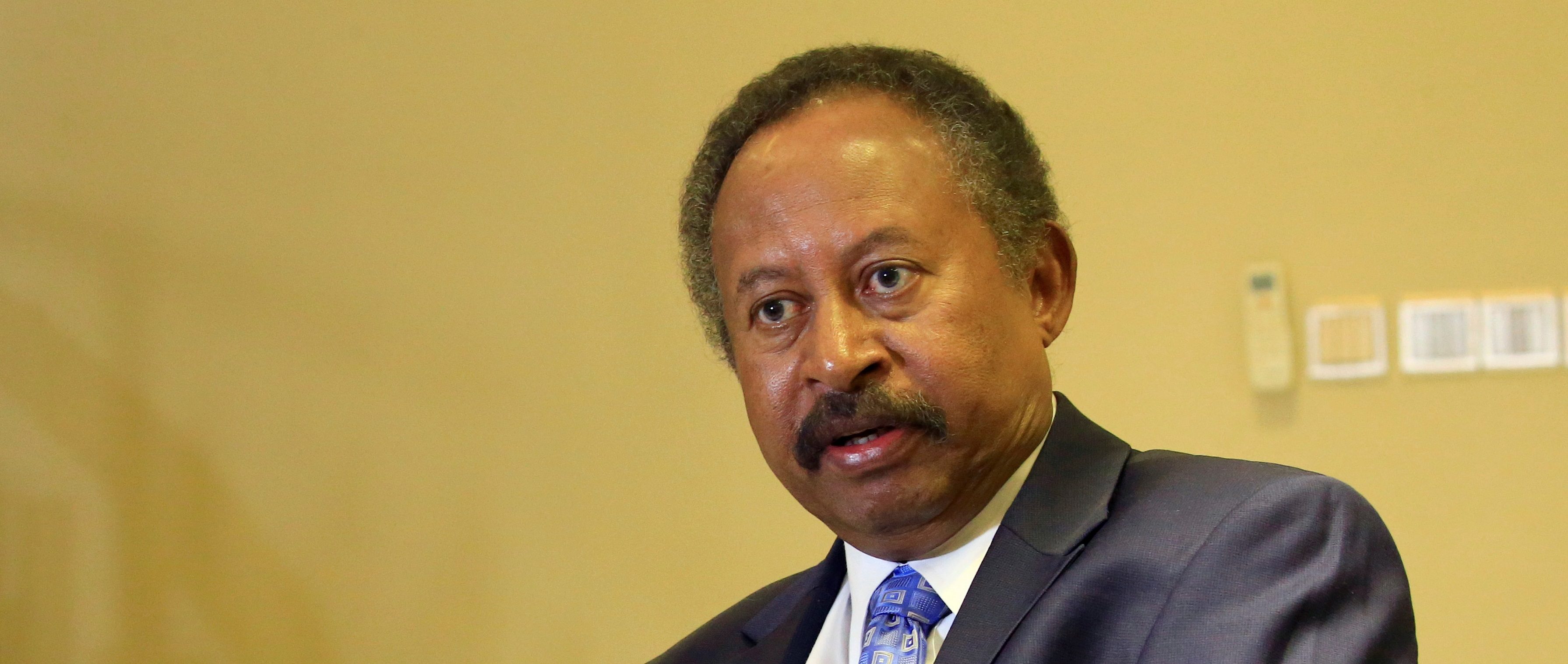 كيف سينقذ حمدوك اقتصاد السودان؟ خطته تستند لشرطين أساسيين قد يُغضبان الجيش