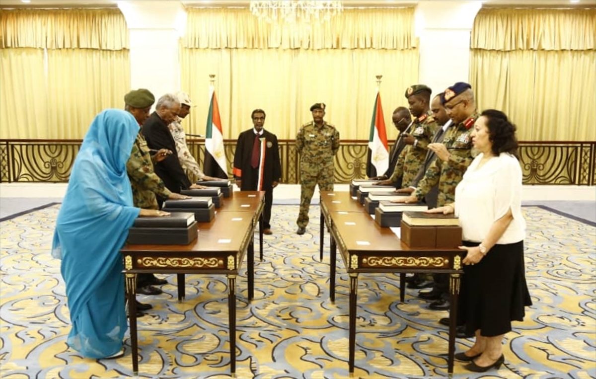 المجلس السيادي السوداني يؤدي اليمين الدستورية