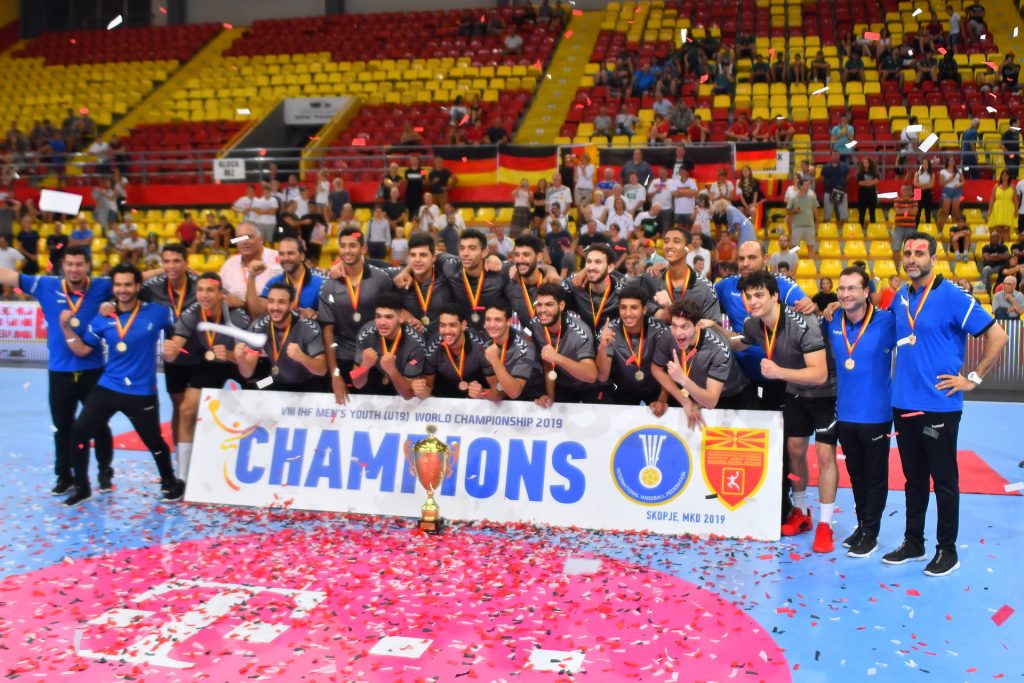 فوز فريق الناشئين المصري ببطولة العالم لكرة اليد