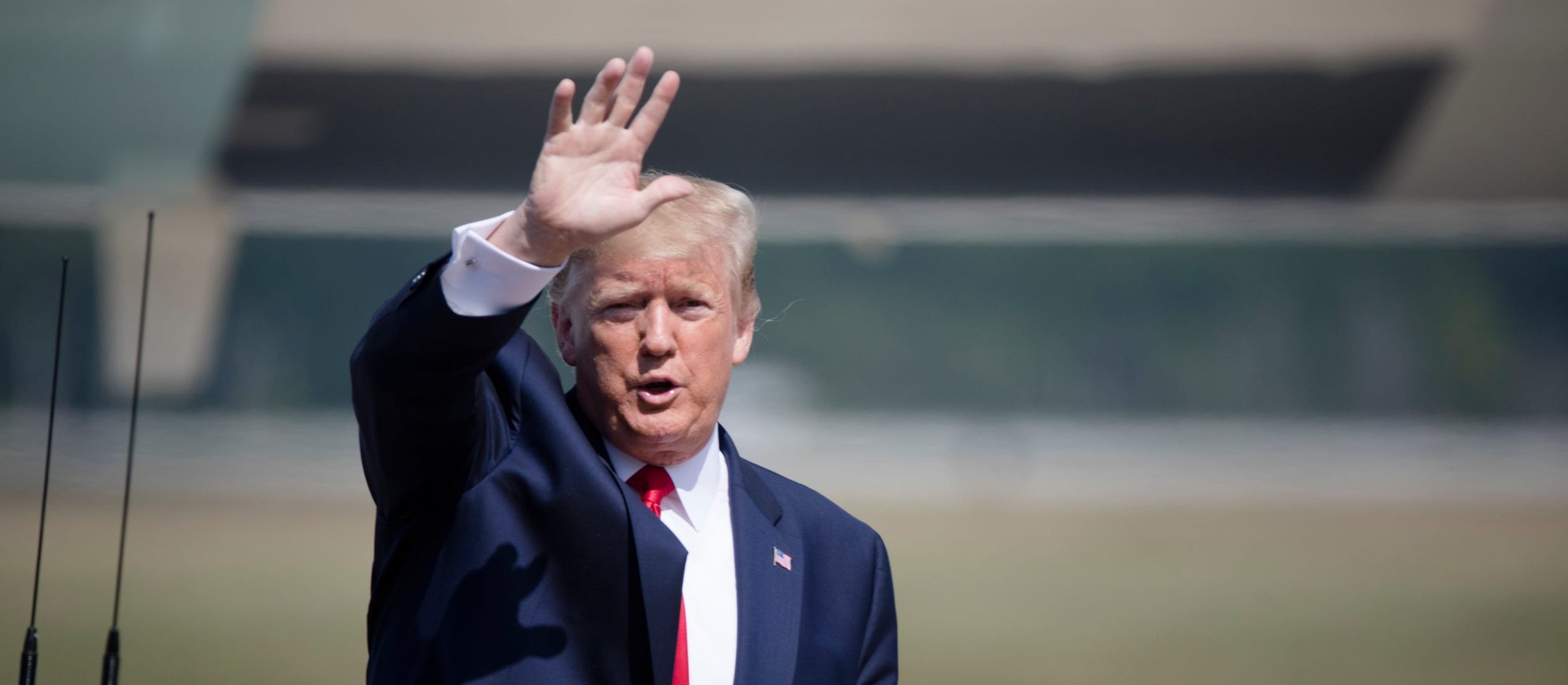 إدارة ترامب تصدر قراراً يحرم المهاجرين الفقراء من إقامة دائمة