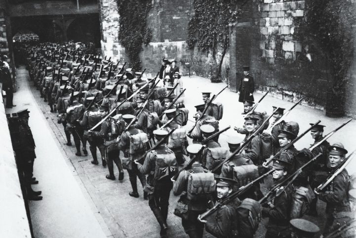 social Media/ كان الحد الأدنى المطلوب للطول في الجيش البريطاني هو 5 أقدام و3 بوصات، ولكن